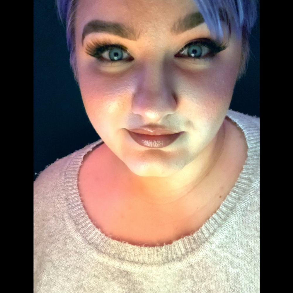 Meet your Posher, Lexie